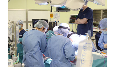 外科医のパフォーマンス向上へのAI活用
～手術手技を客観的に評価する技術～