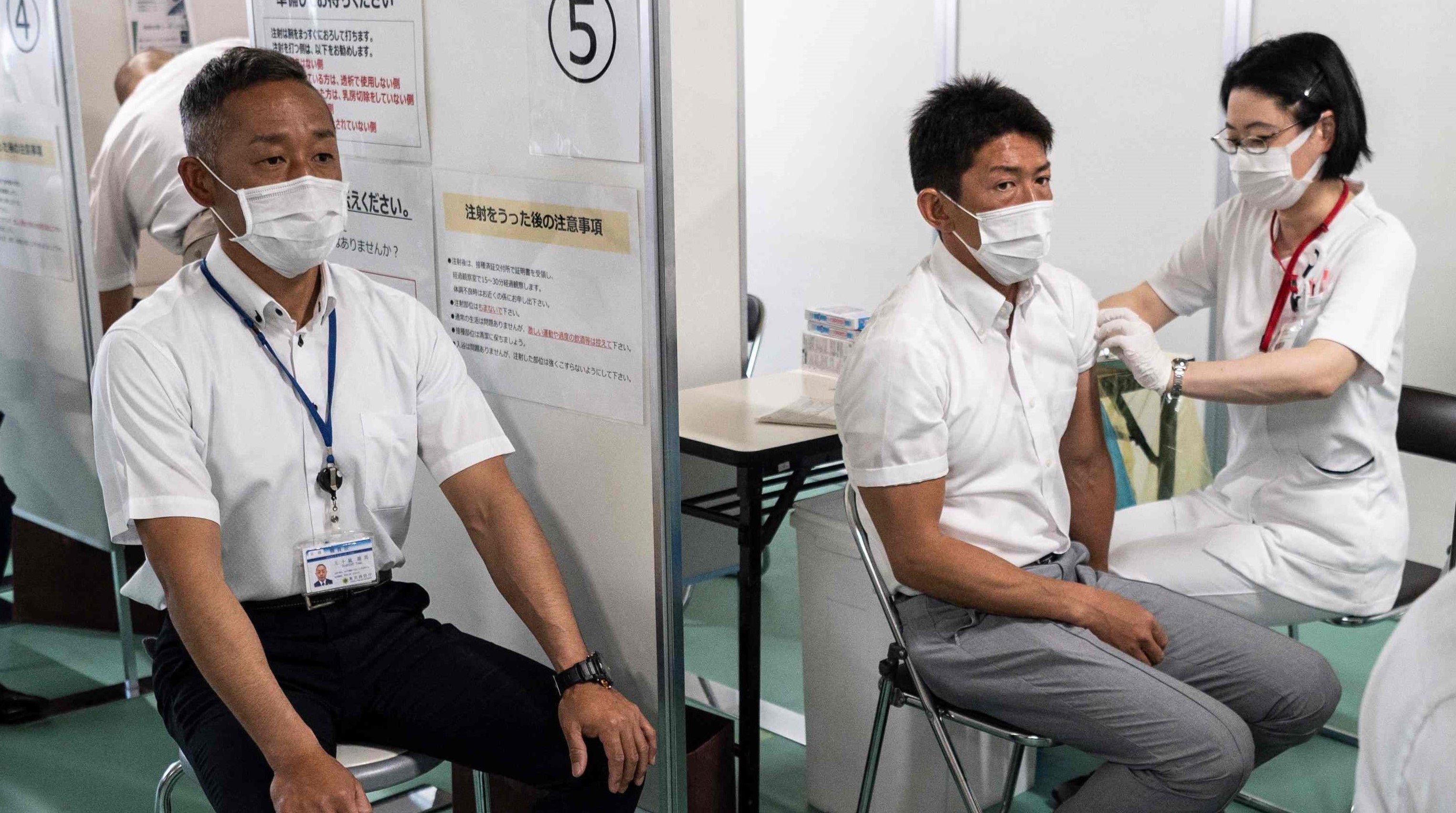東京消防庁・警視庁職員にはモデルナ社製ワクチンが使われた【AFP＝時事】