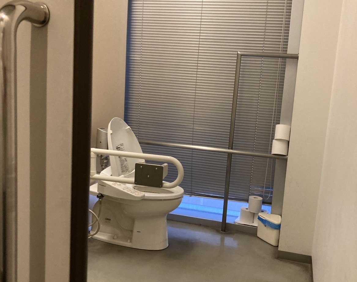 車椅子ユーザーにとって多目的トイレは切実な存在