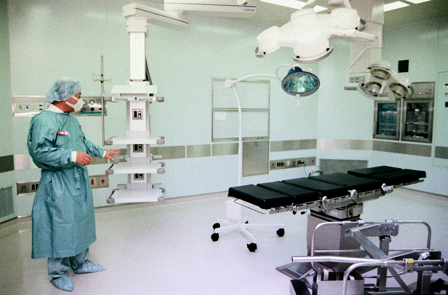 住友病院の手術室（2001年8月、大阪市北区中之島）【時事】＝イメージ。本文とは無関係です