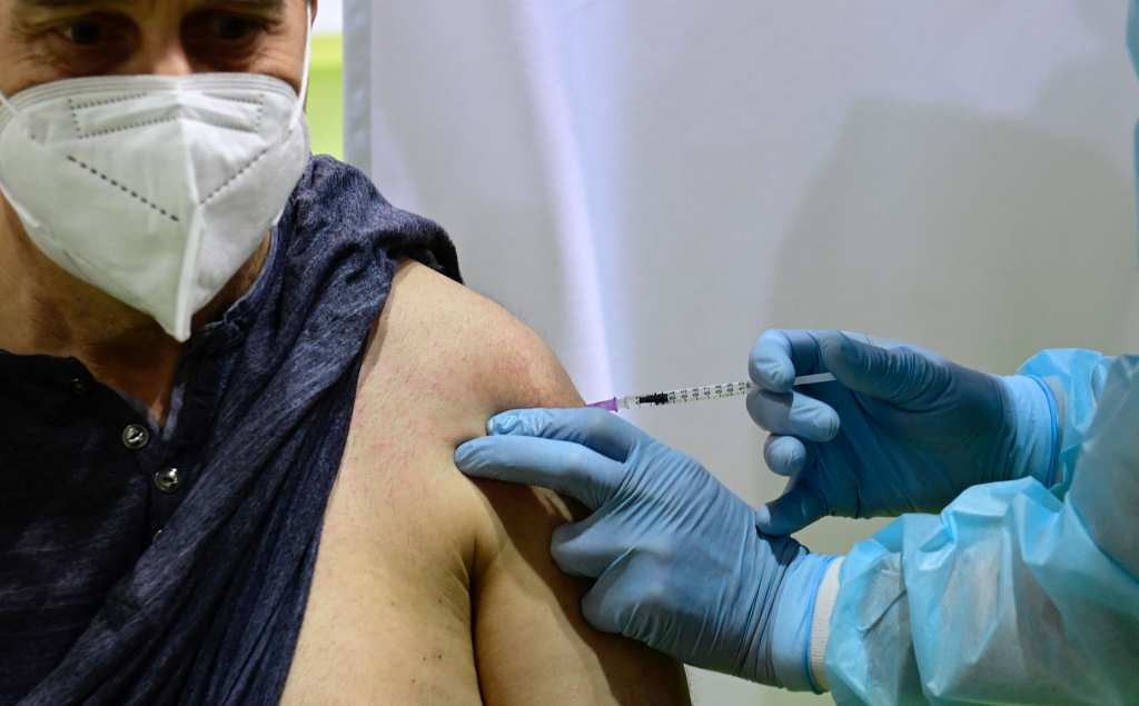 ドイツでの新型コロナウイルスのワクチン接種（ベルリン、ＡＦＰ＝時事）