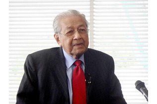 マハティール元首相、１００歳＝「怖い」と実感も―マレーシア