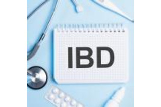 ウステキヌマブ継続が6歳未満IBDに有望か