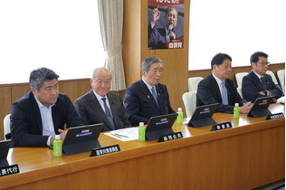 自民、年金法案を了承＝１６日の国会提出目指す