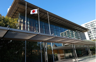首相官邸=東京都千代田区