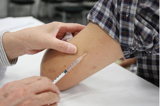 インフル、７月も流行続く＝９９年以降で初、免疫低下要因か―厚労省
