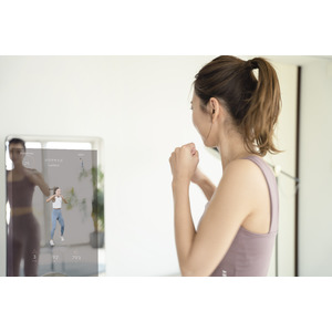 個室ジム「PREFIT24」に新たな価値を-スマートミラー型トレーニング機器「MIRROR FIT.」を導入