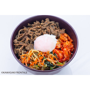 川崎フロンターレ×エバラ食品　レシピコラボ企画第１弾　[黄金の味(R)」を使ったメニューを５月１３日よりチームの公式カフェにて提供開始