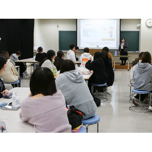 敏感肌用スキンケアブランド「アルージェ」が学生に向けたスキンケア講座を開催
