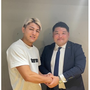 笑顔道鍼灸接骨院グループ、総合格闘家 鈴木千裕選手とのコンディショニングパートナー契約を締結