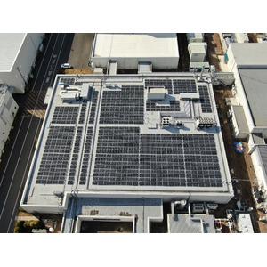 CO2排出量削減に向けた取り組み。岩城製薬佐倉工場株式会社、太陽光パネルの設置