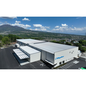 リガク、山梨工場の新棟竣工