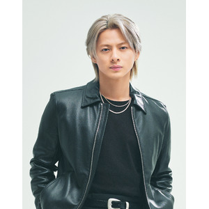 ひまわり畑でワクワクはしゃぐ姿と大ジャンプに挑む表情のギャップに注目！平野紫耀さん出演 新TVCM 2025年5月9日(金)放映開始！