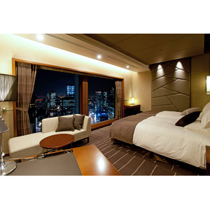 ホテルグランヴィア大阪 グランヴィアフロアにご宿泊のお客様を対象に、エレクトロンのスキンケア・ヘアケアのサンプリングを実施中。