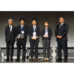 第67回秋季日本歯周病学会学術大会にて「歯周組織再生医学賞（KAKEN Award）」の受賞者が発表されました