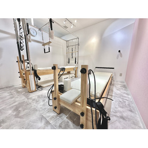完全個室マシンピラティススタジオ『STUDIO U pilates』が新百合ヶ丘駅北口徒歩2分にオープン
