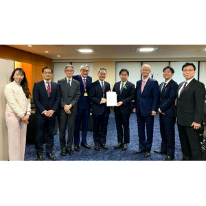 福岡資麿厚生労働大臣に対し、グローバルヘルス分野における日本の企業活動とODAの支援を要請