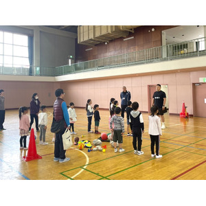 元プロラグビー選手 杉本博昭さんが現代の子どもたちへ「投げる」をキーワードに運動・休養の大切さを伝えるイベントを開催