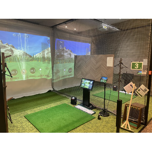 インドアゴルフスクール「STEPGOLF」全国132店舗目となる『ステップゴルフプラス草加駅前店』 が5月8日(木)にグランドオープン！