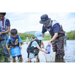 ミルボン×市民団体 魚と子どものネットワーク　地域の子どもたちと川の環境保全を学ぶ体験学習「水質調査と水辺の自然観察会」を7月22日(土)に開催