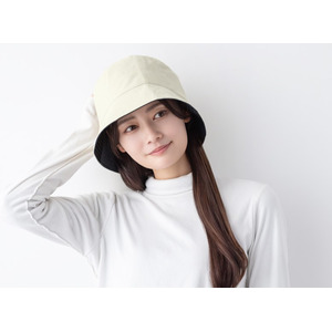 お出かけ中もナイトキャップ！？COCOSILKから、昼間もヘアケアできる新作『シルク バケットハット』が発売！紫外線99.9％カット＆頭皮の効果も