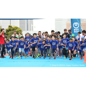 親子で楽しく走ろう！世界最高峰のレース「世界トライアスロン横浜大会」のコースで「ファミリーFUNラン」を開催！