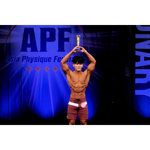 VALX GYMトレーナーの竹下竜陛「APF TOKYO OPEN 2024Physique model Class」にて世代別と総合の両部門で1位を獲得、32名の出場者の中からover all優勝